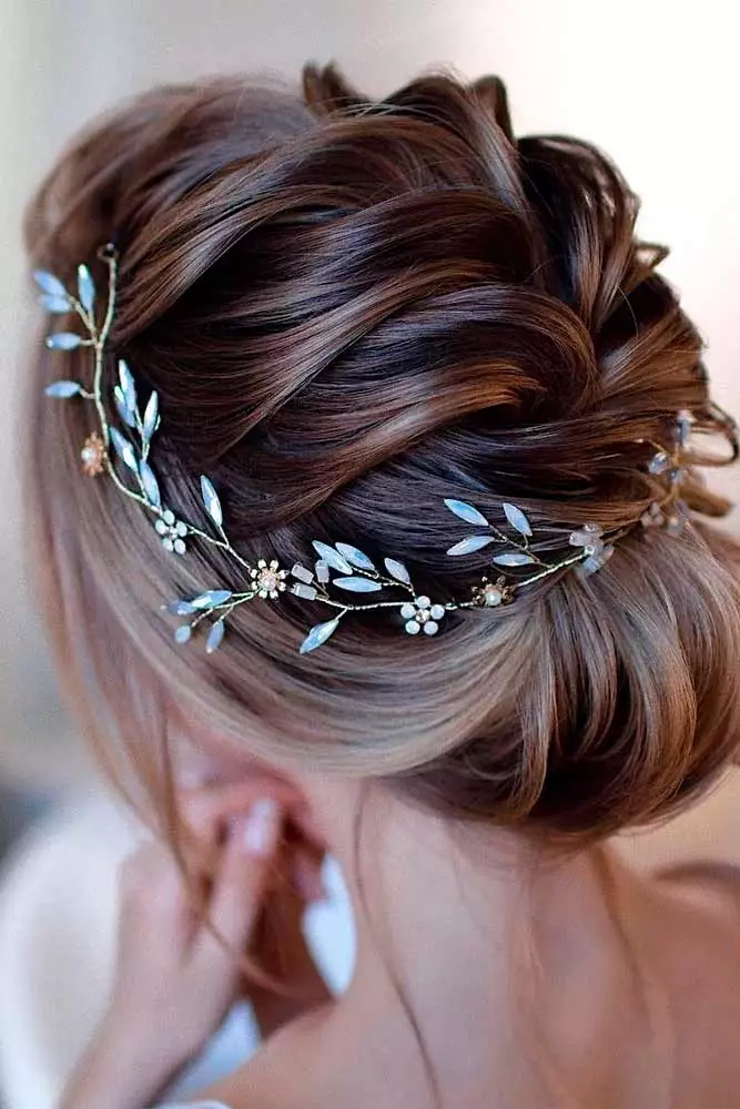 Elegant Prom Hairstyles